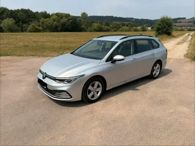 Gebraucht VW Golf VIII 116 PS (85 kW) 2021 Silber Kombi