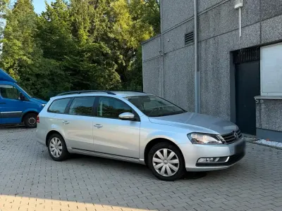 Gebraucht VW Passat 122 PS (89 kW) 2011 Silber Kombi