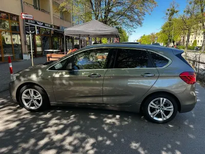 Gebraucht BMW 218 Active Tourer Luxury Line 150 PS (110 kW) 2016 Gold Van / Kleinbus