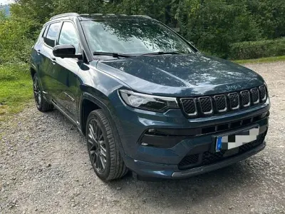 Käytetty Jeep Compass 179 HP (131 kW) 2021 Sininen Katumaasturi