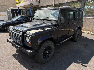 Gebraucht Land Rover Defender SE 122 PS (89 kW) 2012 Schwarz Kombi