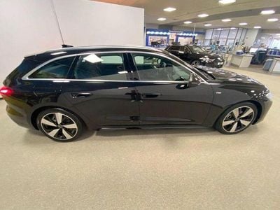 Second-hand Audi A5 S-Line 204 CP (150 kW) 2025 Negru Break