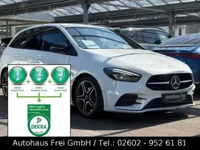 Gebraucht Mercedes B180 AMG 116 PS (85 kW) 2021 Weiß Van / Kleinbus