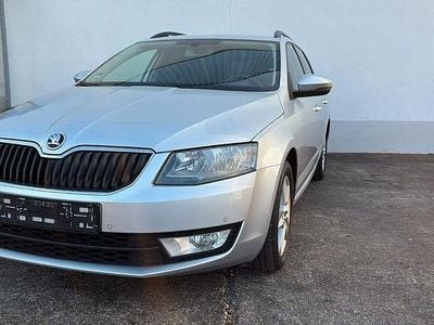 Silber Gebraucht 2015 Skoda Octavia Active Kombi | 9.999 € (Teuer)