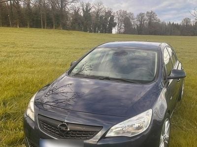 Gebraucht Opel Astra 140 PS (102 kW) 2010 Blau Kleinwagen