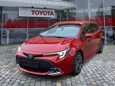Emotional red 2 Gebraucht 2024 Toyota Corolla Team Kombi | 28.990 € (Guter Preis)