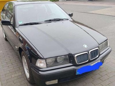 Usata BMW 316 105 CV (77 kW) 1999 Nero Berlina