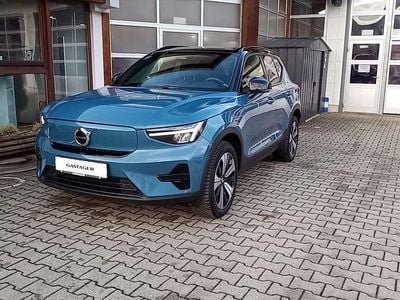 Blau Gebraucht 2022 Volvo XC40 Plus SUV | 30.990 € (Fairer Preis)