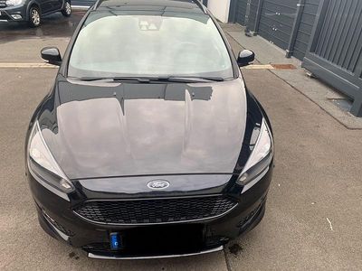 Second-hand Ford Focus ST-Line 140 CP (102 kW) 2018 Negru Break