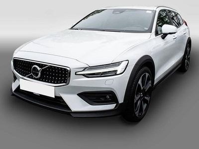 Gebraucht Volvo V60 CC Plus 197 PS (144 kW) 2024 Weiß Kombi