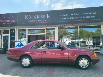 Gebraucht Mercedes E300 180 PS (132 kW) 1989 Rot Coupé