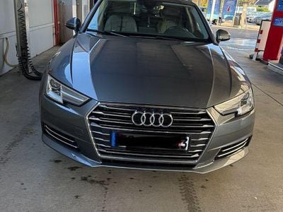 Grau Gebraucht 2018 Audi A4 Kombi | 17.000 € (Guter Preis)