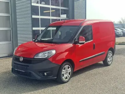 Gebraucht Fiat Doblò 90 PS (66 kW) 2015 Rosso speed/corsa Van / Kleinbus