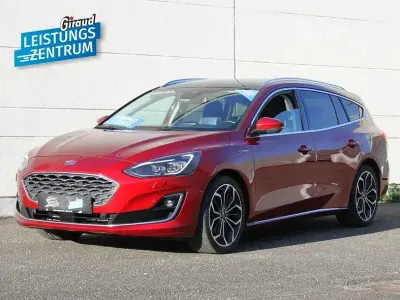 Gebraucht Ford Focus Vignale 182 PS (133 kW) 2019 Rot metallic Kombi