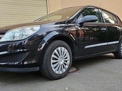 Gebraucht Opel Astra Edition 90 PS (66 kW) 2009 Schwarz Limousine