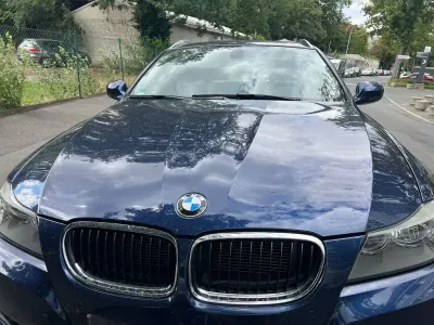 Gebraucht BMW 318 143 PS (105 kW) 2012 Blau Kombi