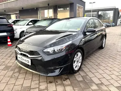 Używany Kia Ceed Edition 7 101 KM (74 kW) 2023 Czarny Hatchback