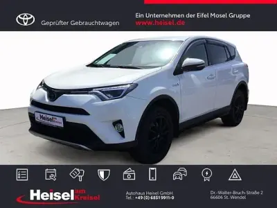 Gebraucht Toyota RAV4 Hybrid Basis 197 PS (144 kW) 2018 Schneeweiß SUV