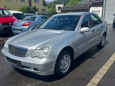 Gebraucht Mercedes C180 Elegance 129 PS (94 kW) 2001 Grau Limousine