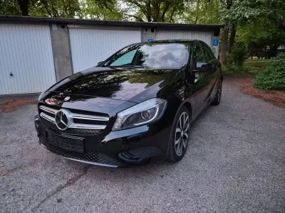 Brugt Mercedes A200 Urban 156 HK (114 kW) 2014 Sort Sedan