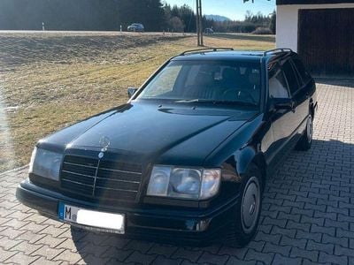 Schwarz Gebraucht 1989 Mercedes 200 Limousine | 1.500 €