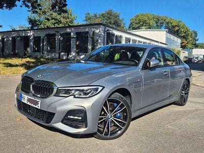 BMW 330e