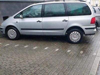 Gebraucht VW Sharan 128 PS (94 kW) 2004 Silber Van / Kleinbus