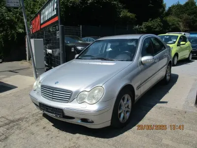 Gebraucht Mercedes C180 143 PS (105 kW) 2003 Silber Limousine