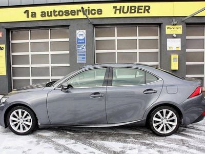 Grau Gebraucht 2014 Lexus IS250 Executive Line Limousine | 19.876 €