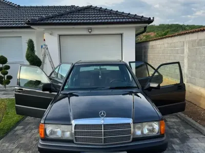 Gebraucht Mercedes 190 Sportline 109 PS (80 kW) 1993 Schwarz Limousine