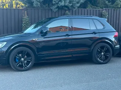 Gebraucht VW Tiguan R-line 150 PS (110 kW) 2017 Schwarz SUV