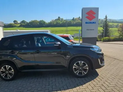 Usata Suzuki Vitara Comfort+ 129 CV (94 kW) 2021 Nero SUV