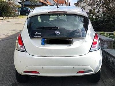 Gebraucht Lancia Ypsilon Silver 69 PS (50 kW) 2016 Weiß Kleinwagen