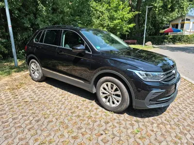 Gebraucht VW Tiguan 150 PS (110 kW) 2021 Schwarz SUV