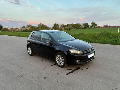 Usado VW Golf VII Style 122 HP (89 kW) 2012 Preto Sedan
