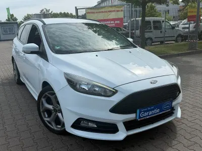 Gebraucht Ford Focus ST 250 PS (183 kW) 2018 Weiß Kombi