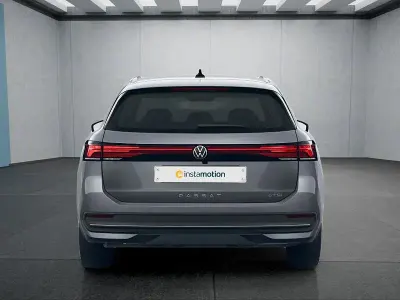 Gebraucht VW Passat 150 PS (110 kW) 2025 Grau Kombi