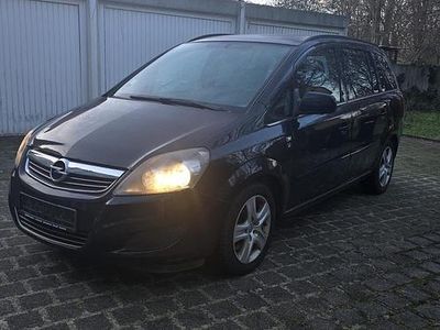 Schwarz Gebraucht 2010 Opel Zafira Van / Kleinbus | 1.800 € (Guter Preis)