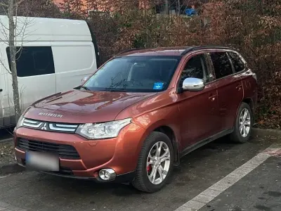 Occasion Mitsubishi Outlander 150 PK (110 kW) 2014 Oranje SUV
