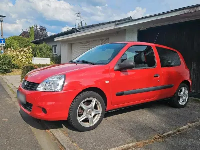 Gebraucht Renault Clio II 58 PS (42 kW) 2010 Rot Kleinwagen