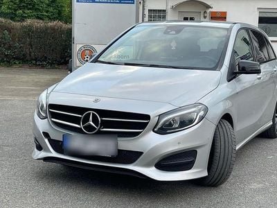 Gebraucht Mercedes B160 90 PS (66 kW) 2017 Silber Van / Kleinbus