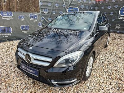 Gebraucht Mercedes B180 109 PS (80 kW) 2014 Schwarz Van / Kleinbus