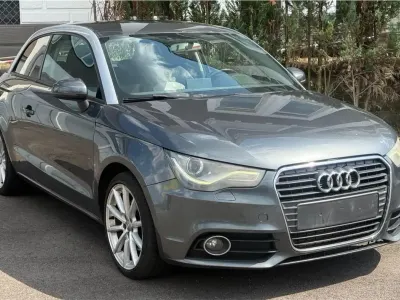Gebraucht Audi A1 105 PS (77 kW) 2010 Grau Kleinwagen