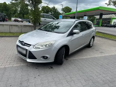 Gebraucht Ford Focus 116 PS (85 kW) 2011 Silber Kombi