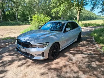 Gebraucht BMW 330e Sport Line 292 PS (214 kW) 2020 Silber Limousine