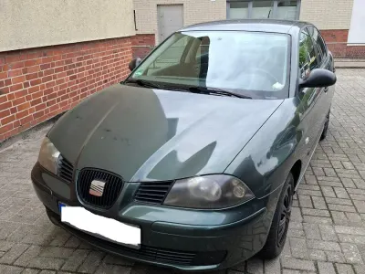 Używany Seat Cordoba 75 KM (55 kW) 2003 Zielony Sedan/Limuzyna