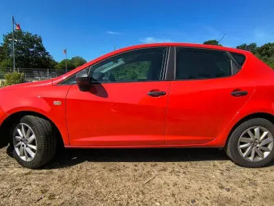 Gebraucht Seat Ibiza 90 PS (66 kW) 2016 Rot Limousine