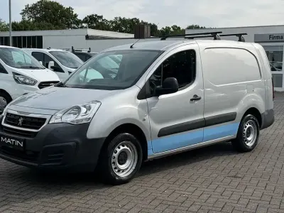 Gebraucht Peugeot Partner Premium 99 PS (72 kW) 2018 Grau Van / Kleinbus