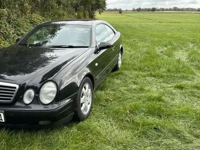 Używany Mercedes CLK200 136 KM (100 kW) 1997 Czarny Coupe