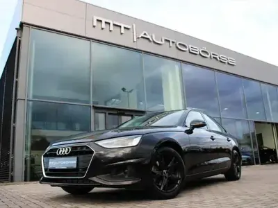 Gebraucht Audi A4 Basis 150 PS (110 kW) 2022 Schwarz Limousine
